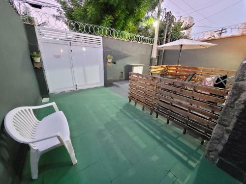 Hostal Su�te 03 - Pitangueiras, Guaruj�-sp