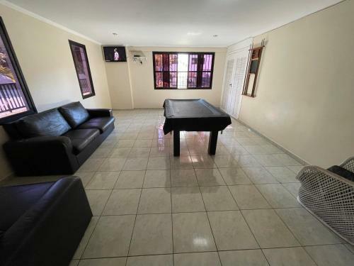 Confort�vel Apartamento 1 Dorm Com Piscina E Lazer