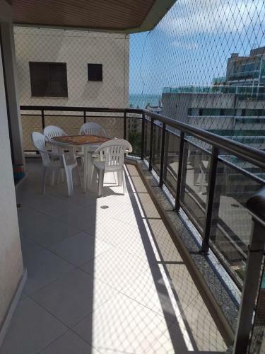 Lindo Apartamento Vista Mar Com Varanda 300 Mts Da Praia Enseada