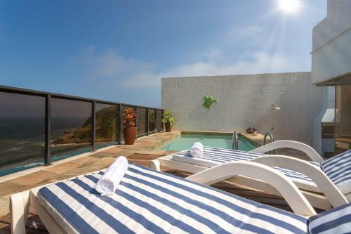 Apartamento Cobertura Duplex Com Vista Para O Mar E Piscina Privativa