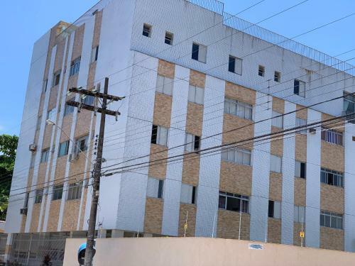 Apartamento 11 Praia Da Enseada Com 2 Dorm Sendo 1 Suite Com Piscina
