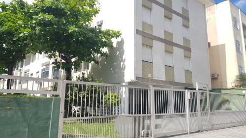 Apartamento A Uma Quadra Da Praia