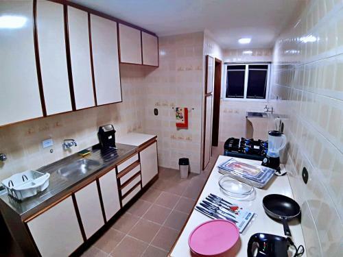 Apartamento Confort�vel 2 Dorm No Tortuga Enseada