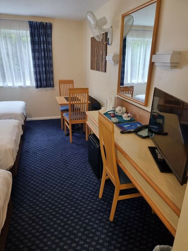 Travel Plaza Hotel