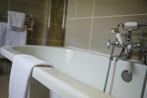 Hotel Nevill Arms Inn