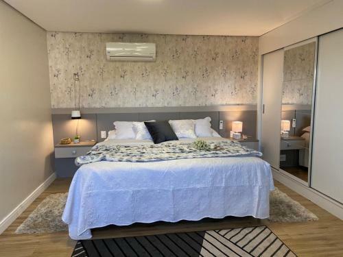 Apartamento Apto de Luxo, 3 Suites, 1 Master E 2 Americanas, Centro 300mtos Rua Coberta, Gramado
