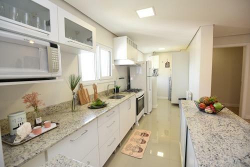 Apartamento Apto de Luxo, 3 Suites, 1 Master E 2 Americanas, Centro 300mtos Rua Coberta, Gramado