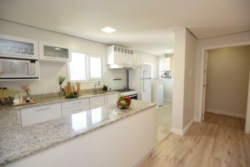 Apartamento Apto de Luxo, 3 Suites, 1 Master E 2 Americanas, Centro 300mtos Rua Coberta, Gramado
