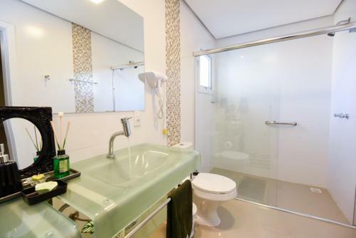 Apartamento Apto de Luxo, 3 Suites, 1 Master E 2 Americanas, Centro 300mtos Rua Coberta, Gramado