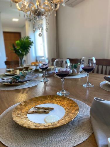 Apartamento Apto de Luxo, 3 Suites, 1 Master E 2 Americanas, Centro 300mtos Rua Coberta, Gramado