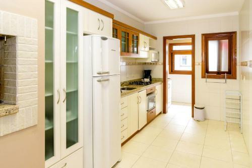 Apartamento Espa�o E Conforto, 3 Quartos, No Centro De Gramado