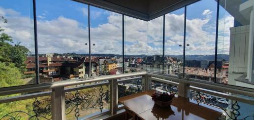 Apartamento Cobertura Na Borges De Medeiros - ( 3 Quadras Rua Coberta )