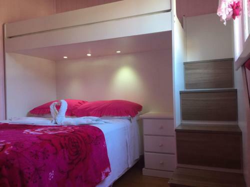 Chale Encantos Rosa House
