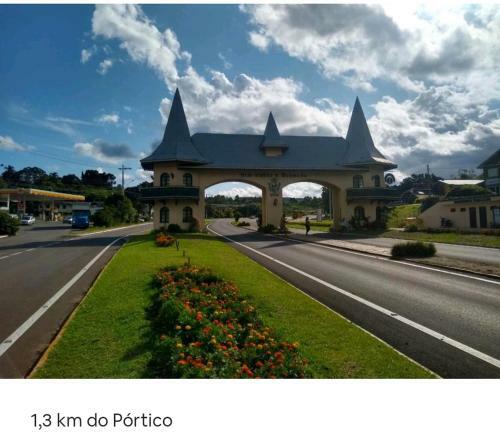 Casa Pr�xima Ao P�rtico, �tima Localiza��o
