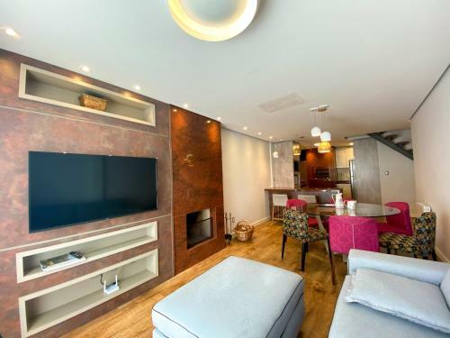 Apartamento Duplex Com 03 Suites Em Gramado