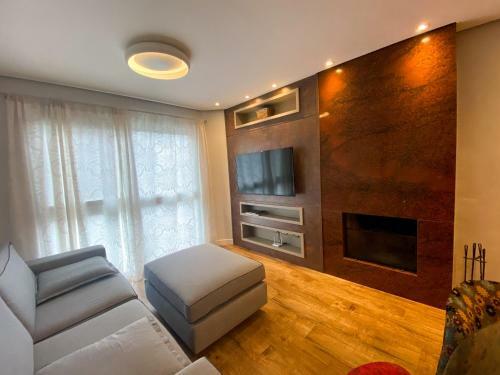 Apartamento Duplex Com 03 Suites Em Gramado