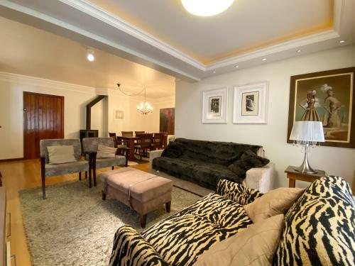 Apartamento Primavera, A 600 Metros Da Rua Coberta, Com 2 Quartos