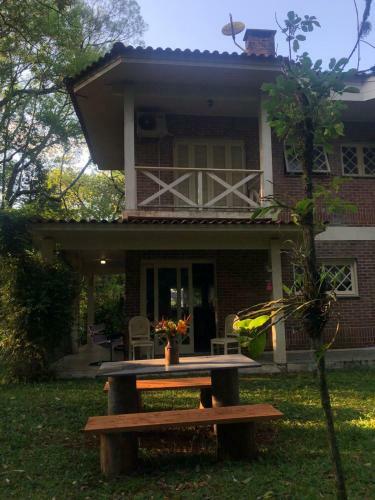 Casa Do Bosque, Confort�vel, Em Local Espetacular!
