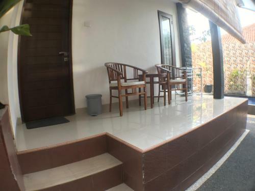 Hostal Warung Nana Guesthouse