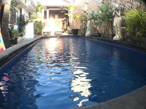 Hostal Warung Nana Guesthouse