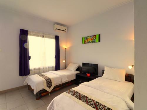 Rise Apartment Sanur With Pool