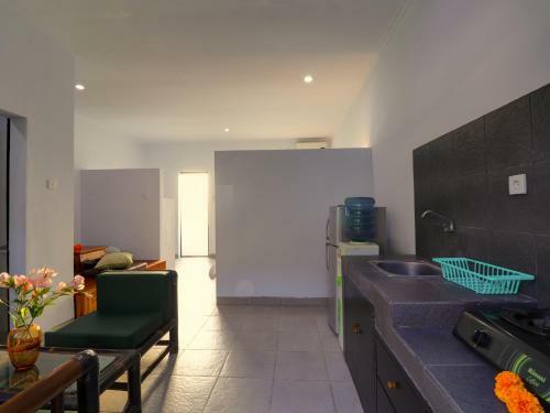 Rise Apartment Sanur With Pool