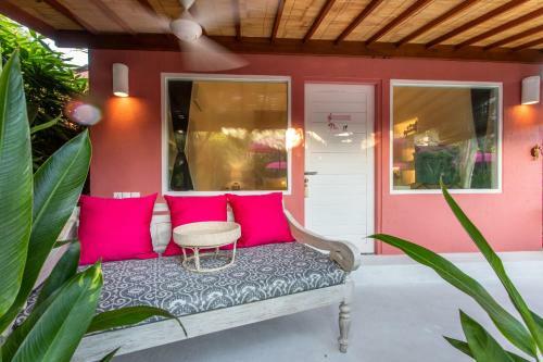 Bed & Breakfast Pinkprivate Sanur - Cool Adults Only