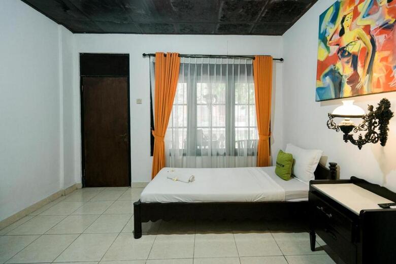 Hostal New Ananda Beach Hotel