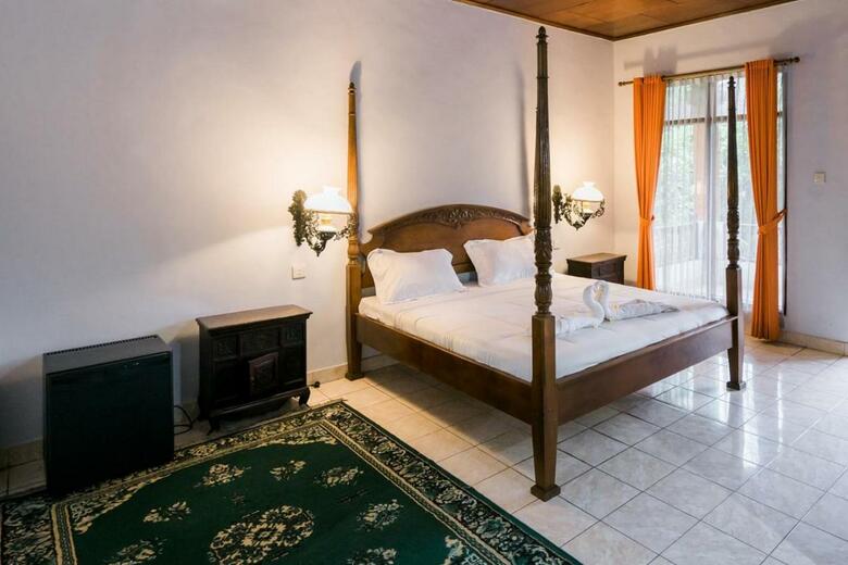 Hostal New Ananda Beach Hotel