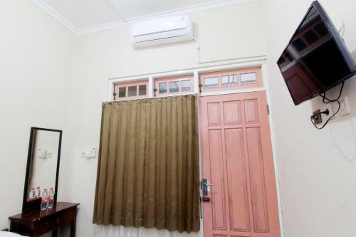 Hostal Monica Hotel