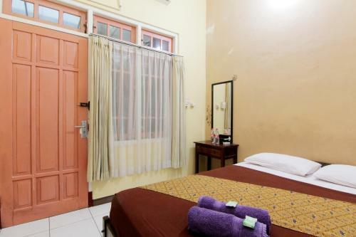 Hostal Monica Hotel