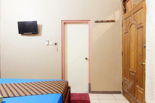 Hostal Monica Hotel