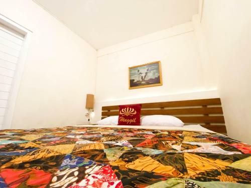 Hinggil Homestay Syariah Redpartner