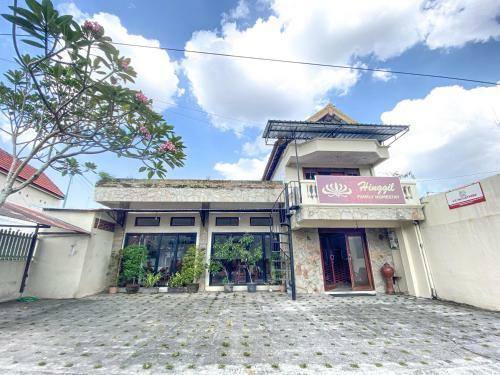 Hinggil Homestay Syariah Redpartner