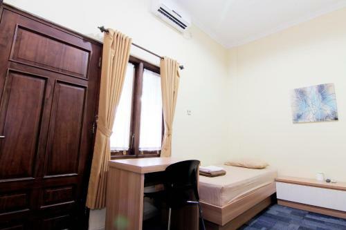 Hostal Embe Joglo Homestay