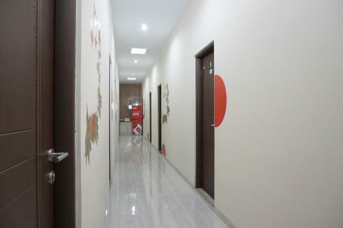 Hotel Vaccinated Staff - Oyo 90033 Dehome Family