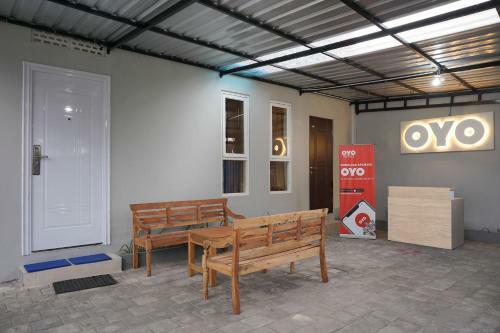 Hotel Vaccinated Staff - Oyo 90033 Dehome Family