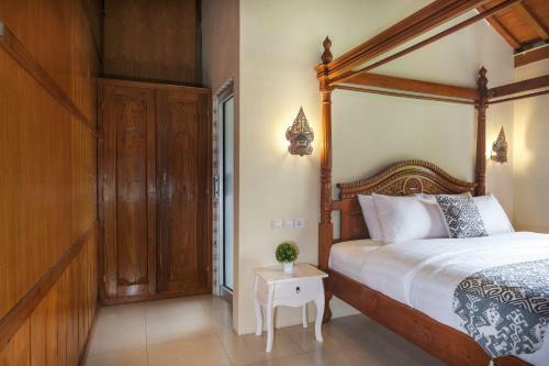 Kampoeng Joglo Boutique Hotel