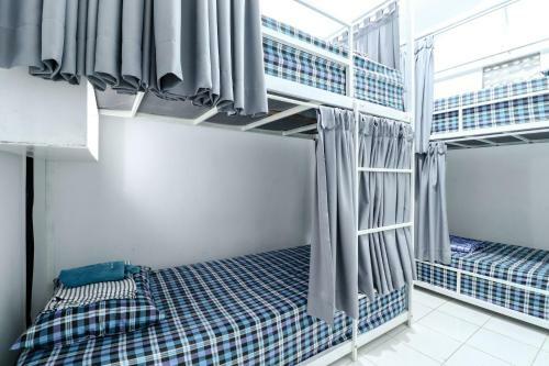 Alexiz Hostel