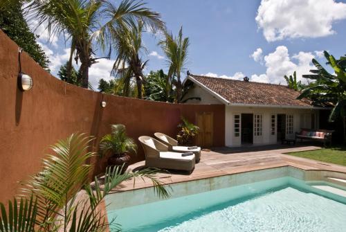 Deluxe Central Private Pool Villa (couple - 2 Persons)