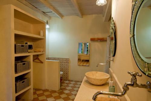 Deluxe Central Private Pool Villa (couple - 2 Persons)