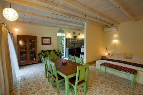 Deluxe Central Private Pool Villa (couple - 2 Persons)