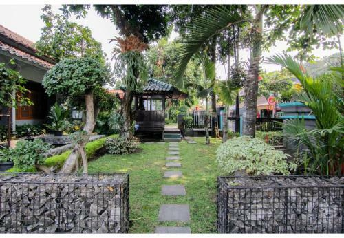 Embe Enem Homestay