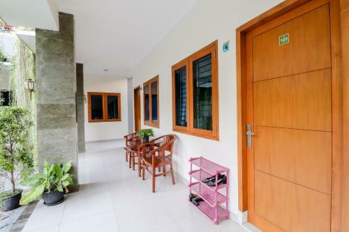 Hostal Khatarina Female Residence