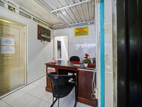 Hotel Oyo 90496 Izzi Ekslusif
