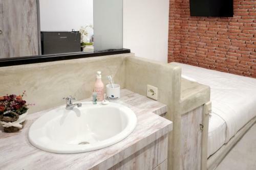Albergue Dparagon Pogung F