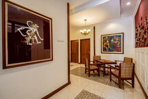 Hostal Roemah Noni Macanan