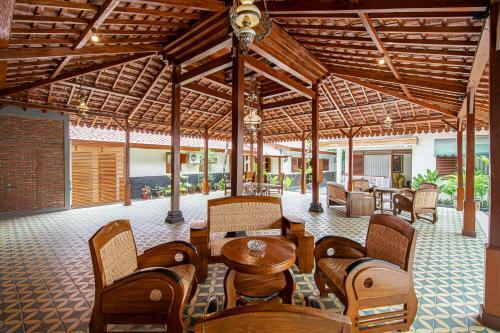 Hostal Roemah Noni Macanan
