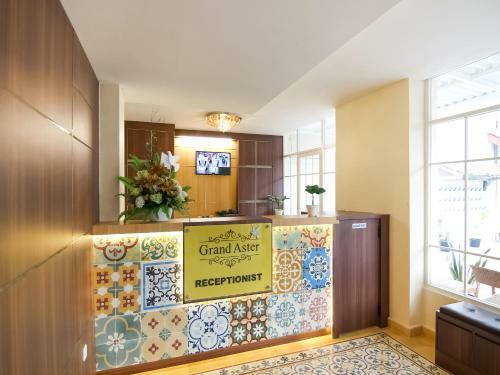 Hotel Oyo 90186 Grand Aster