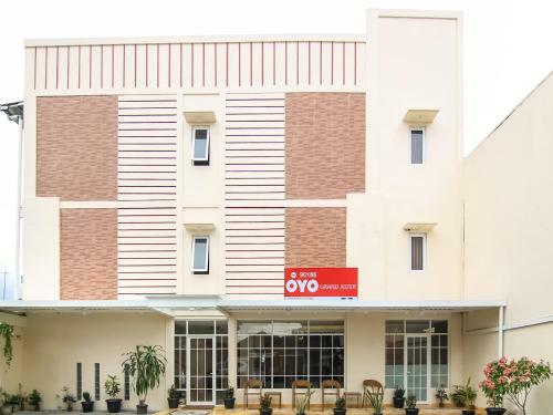 Hotel Oyo 90186 Grand Aster